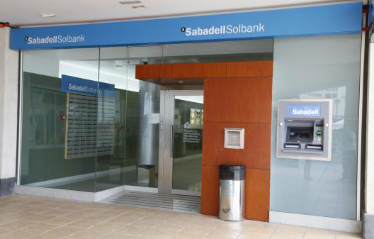 sol-bank Centro Comercial Atlántico Vecindario